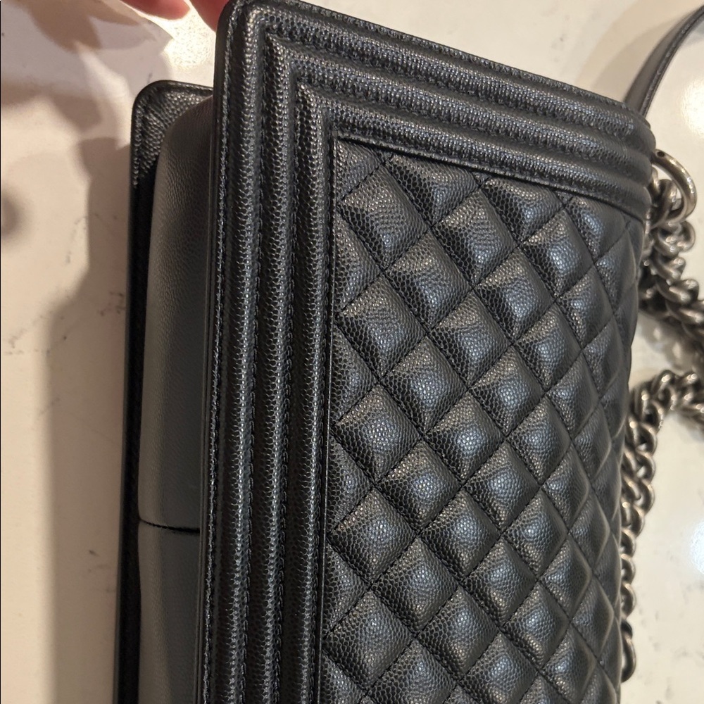 CHANEL Black Quilted Leather Bag with Silver Chain - Picture 5 of 8